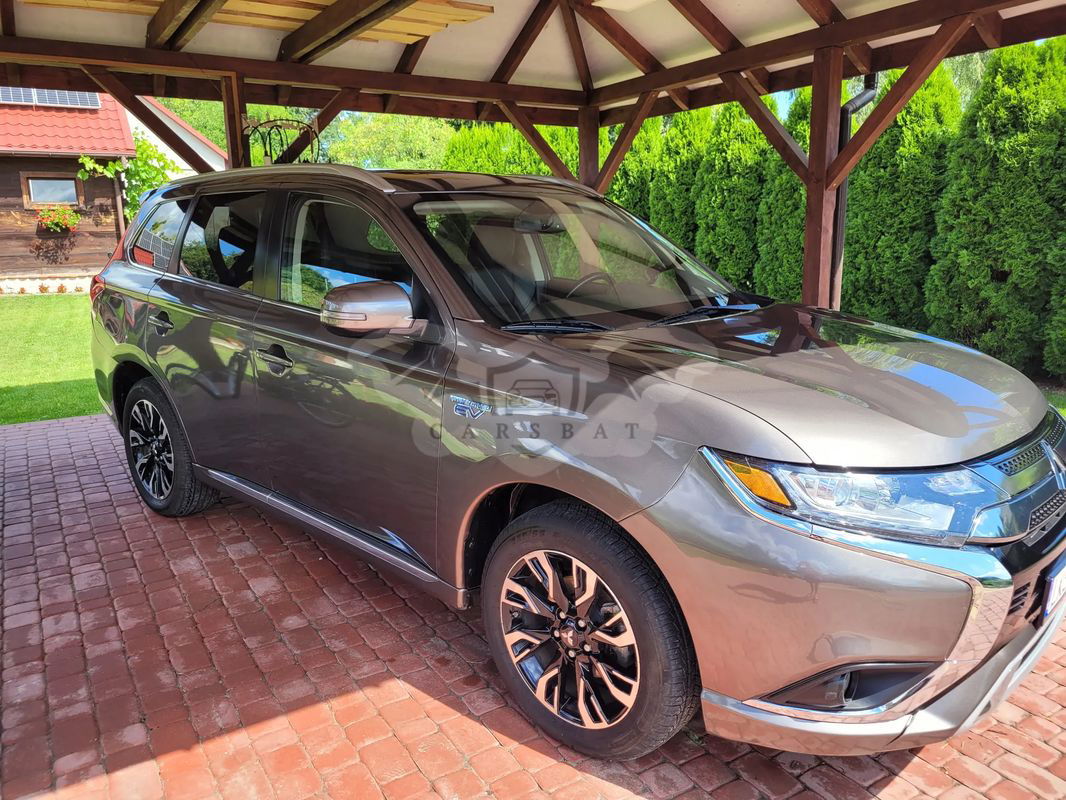 Mitsubishi Outlander III 2.0 2WD CVT Invite 2019