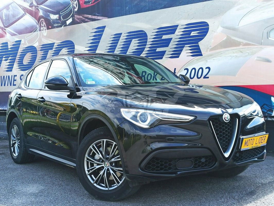 Alfa Romeo Stelvio 2017