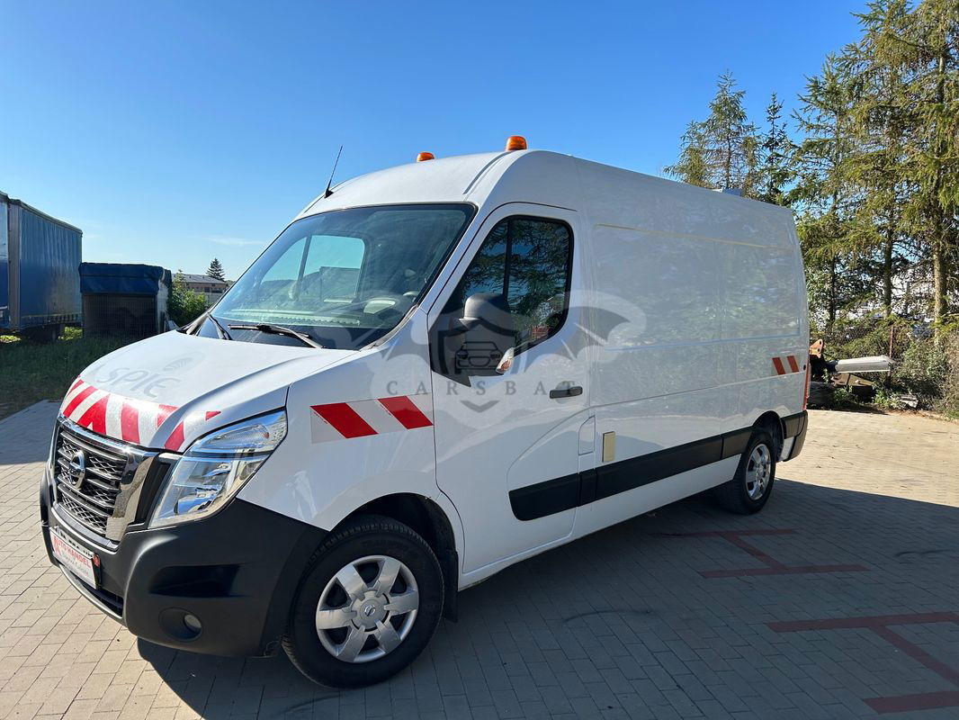 Nissan NV400 2020