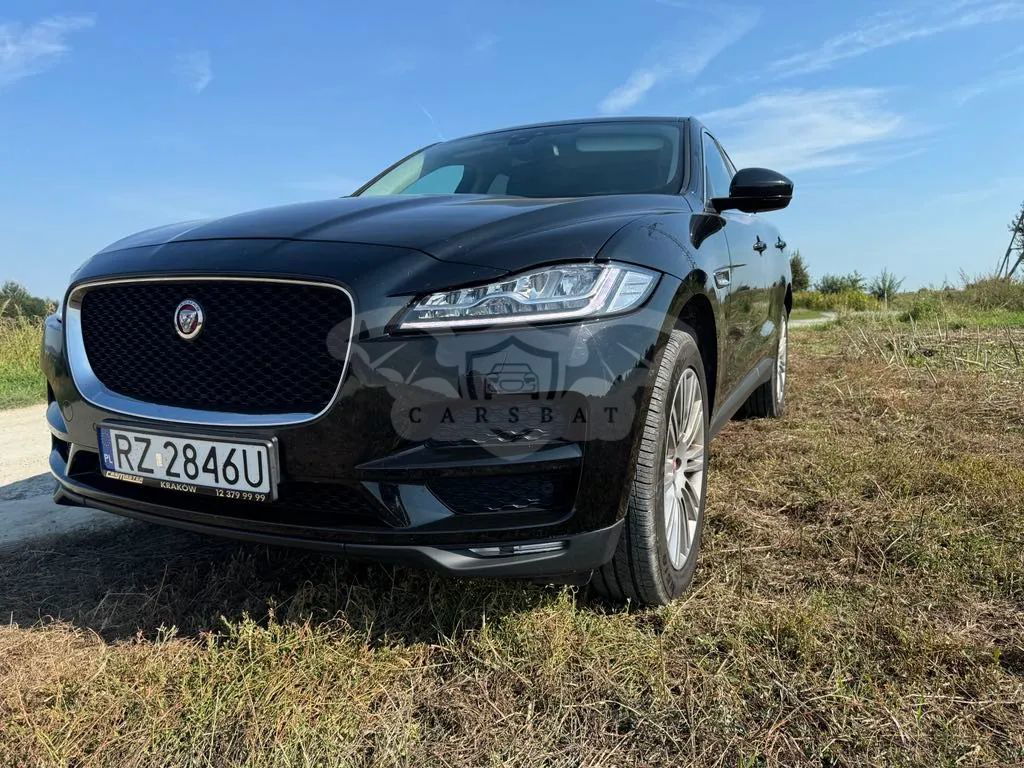 Jaguar F-Pace 2016