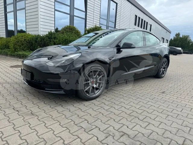Tesla Model 3 Langstreckenbatterie Allradantrieb Dual Motor 2022