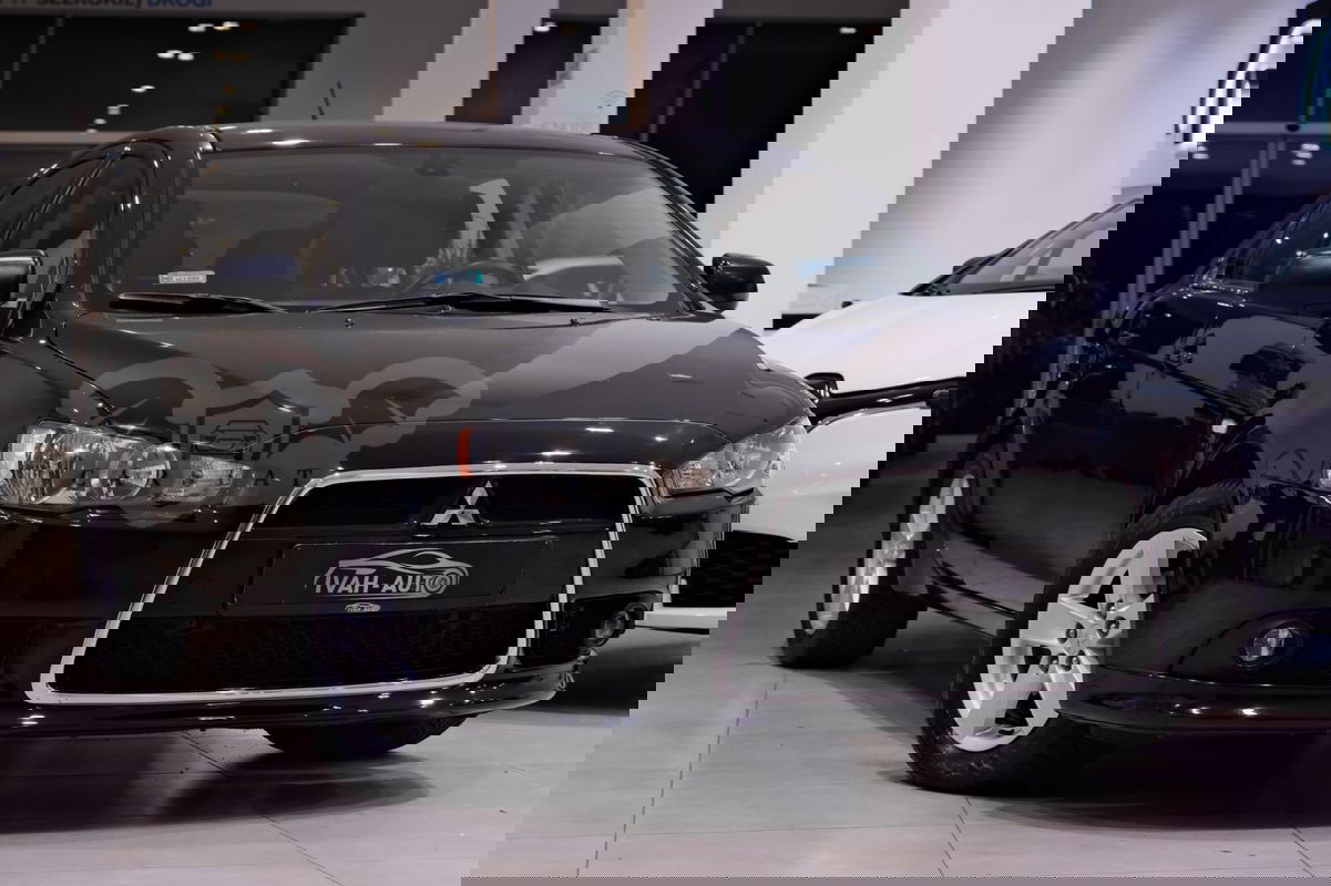 Mitsubishi Lancer VIII 1.8 Instyle 2010