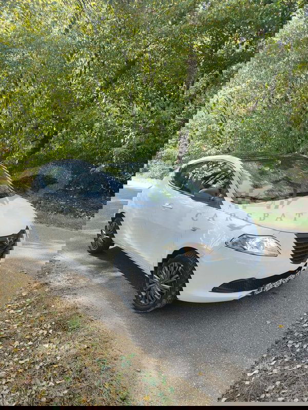 Lancia Ypsilon 2015