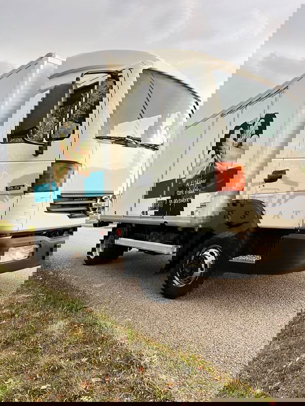Nissan Atleon 2010