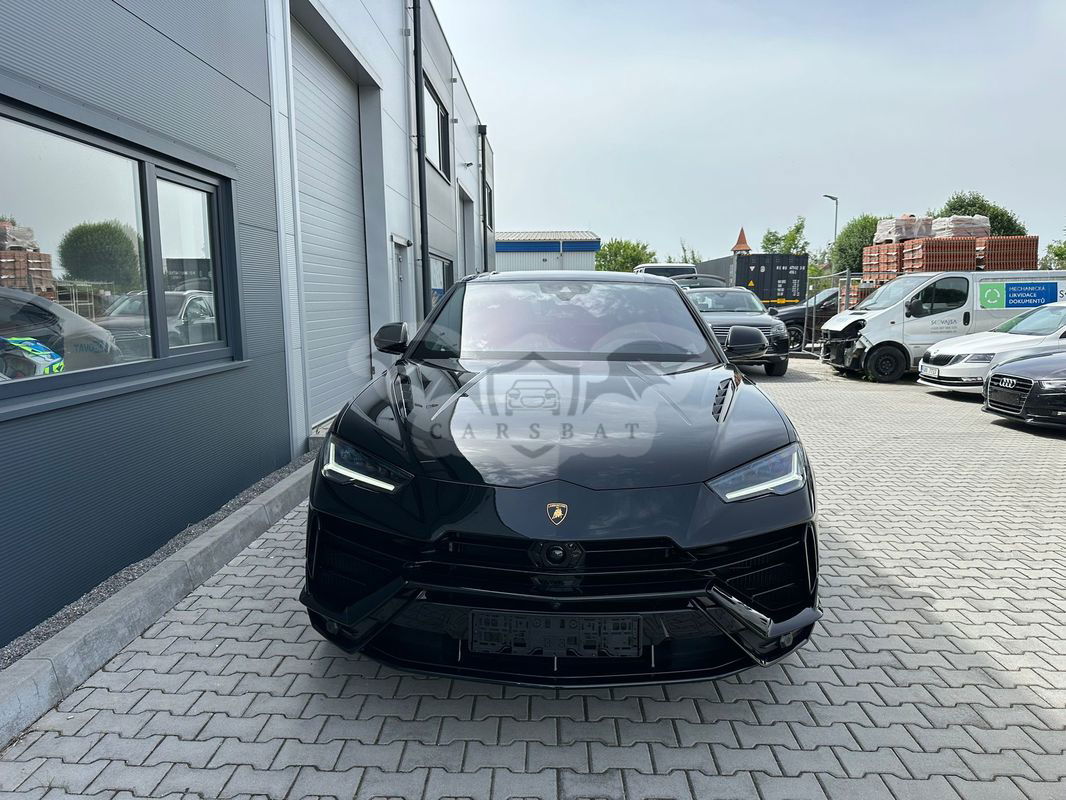 Lamborghini Urus 2024