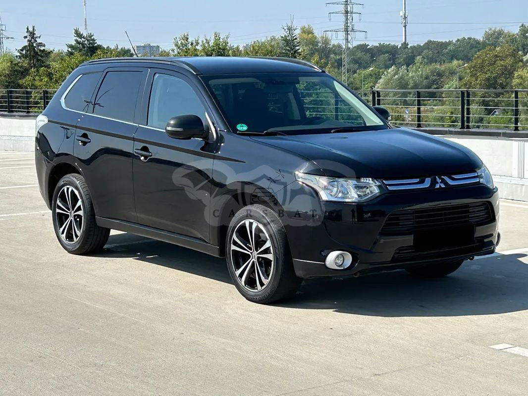 Mitsubishi Outlander III 2013