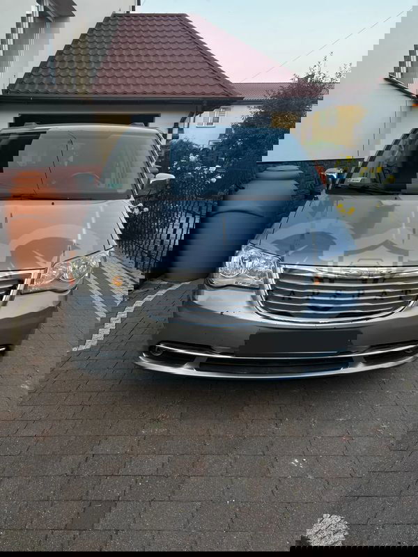 Chrysler Town & Country V 2013