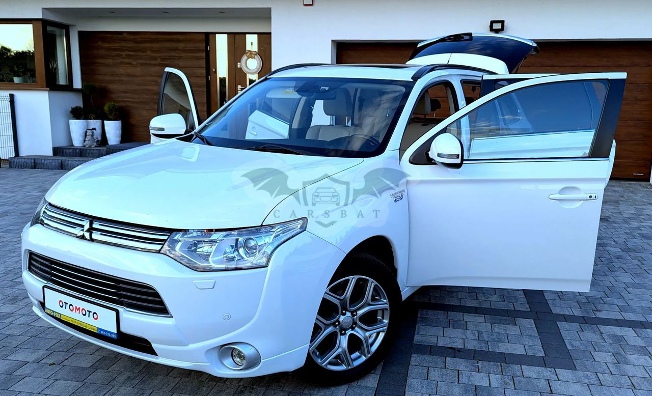 Mitsubishi Outlander III 2.0 4WD Plug-In Hybrid Top 2013