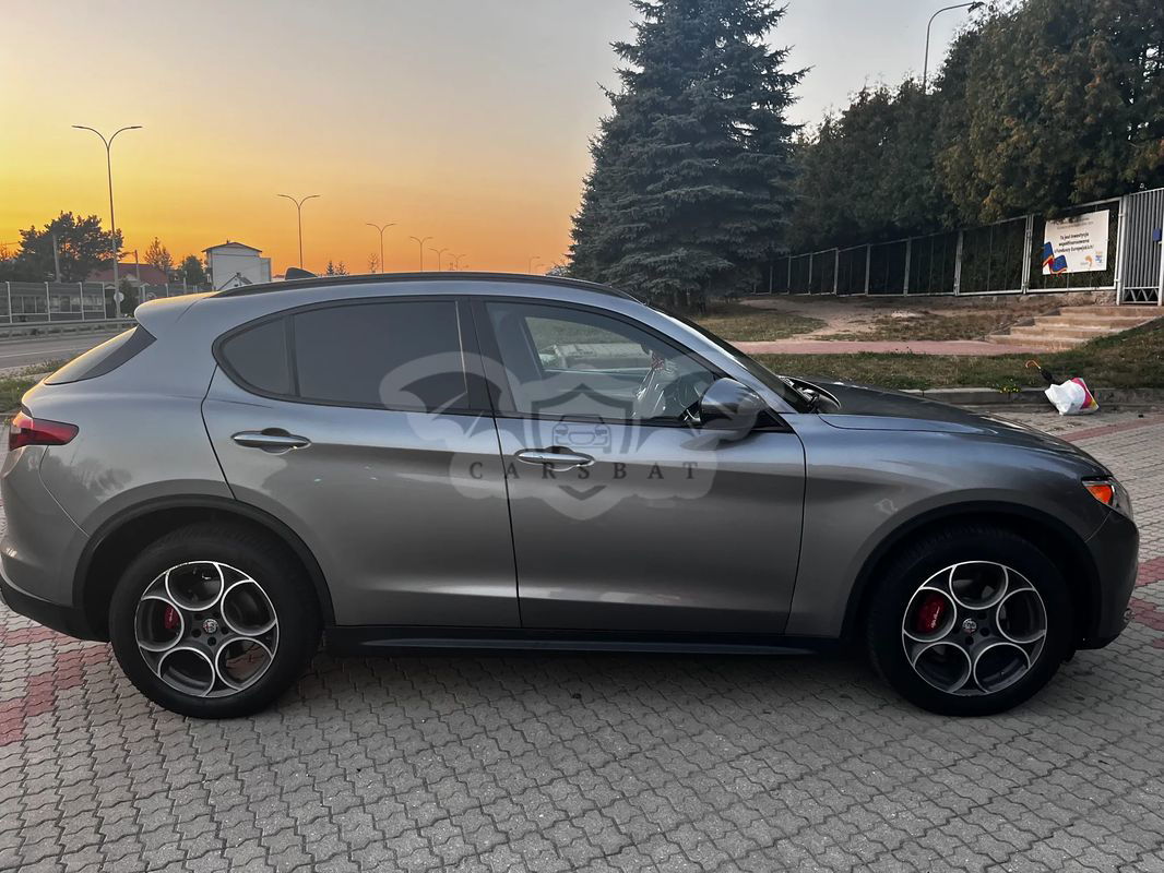 Alfa Romeo Stelvio 2017