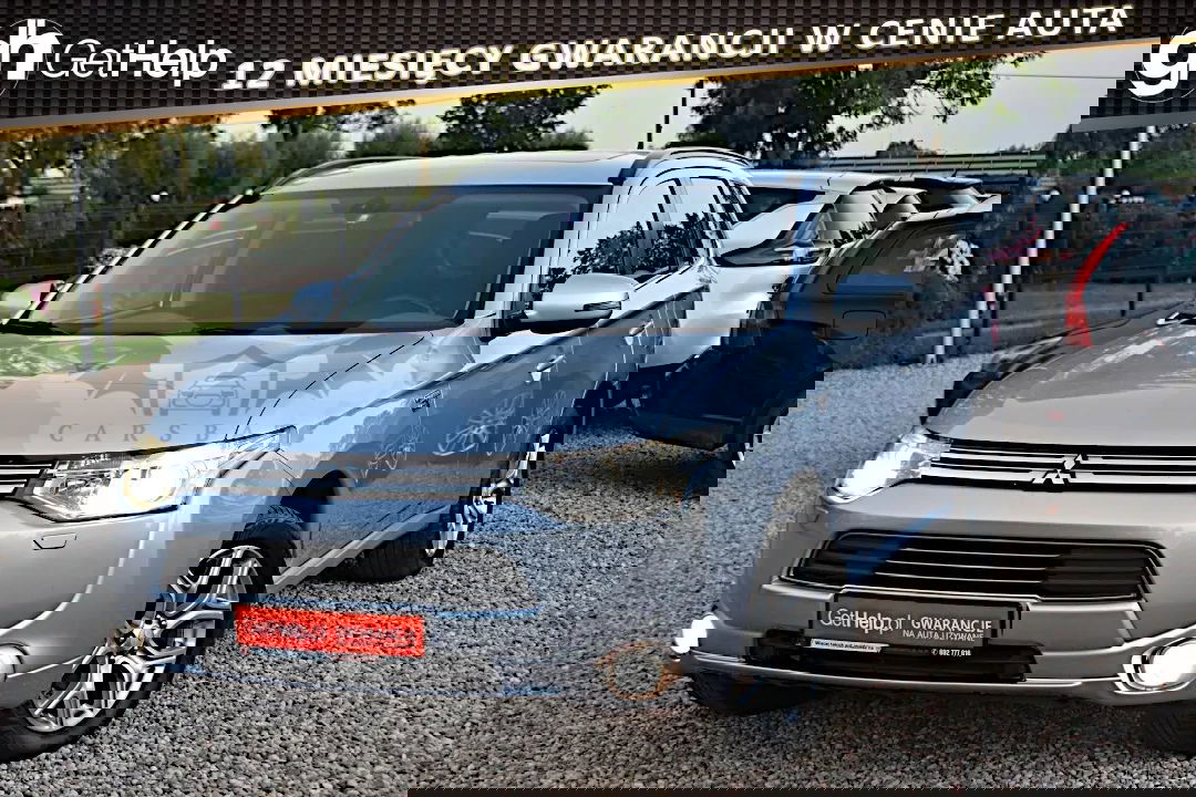 Mitsubishi Outlander III 2.0 4WD Plug-In Hybrid Top 2013