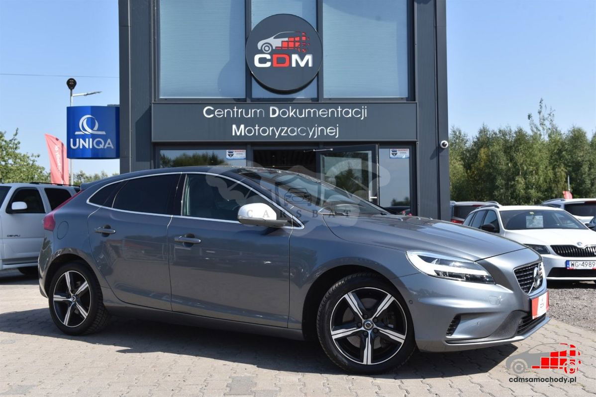 Volvo V40 II T3 Drive-E R-Design Momentum 2020