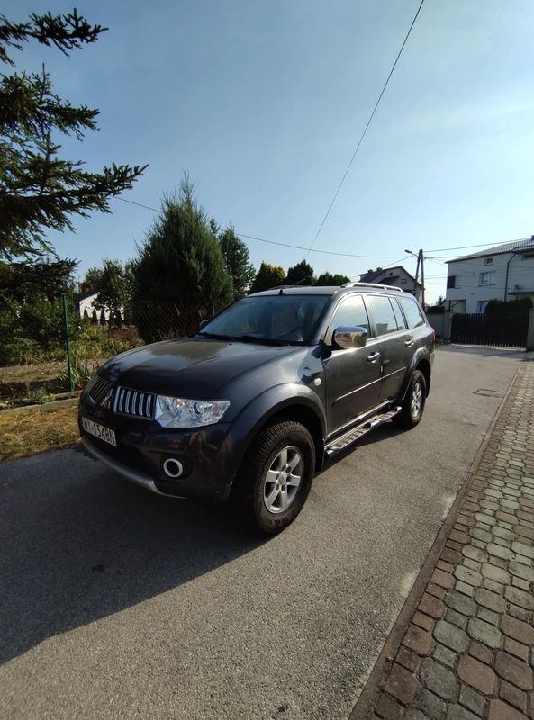 Mitsubishi Pajero IV Sport 2.5 DID Intense 2013