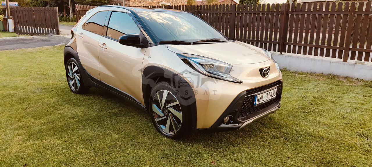 Toyota Aygo X 1.0 VVT-i Executive CVT 2022