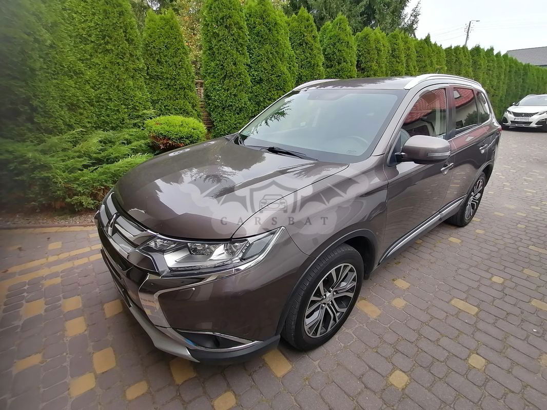 Mitsubishi Outlander III 2.0 Intense + Navi 4WD CVT 2016