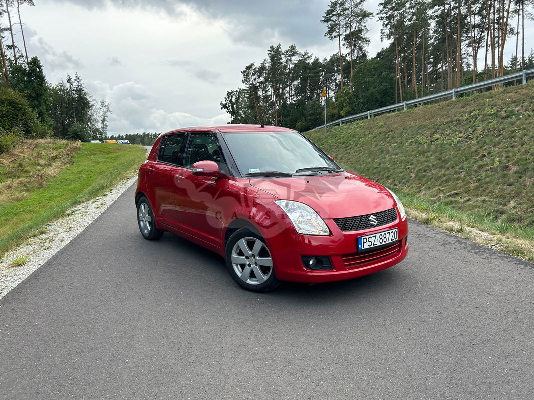 Suzuki Swift V 1.3 Club 2011