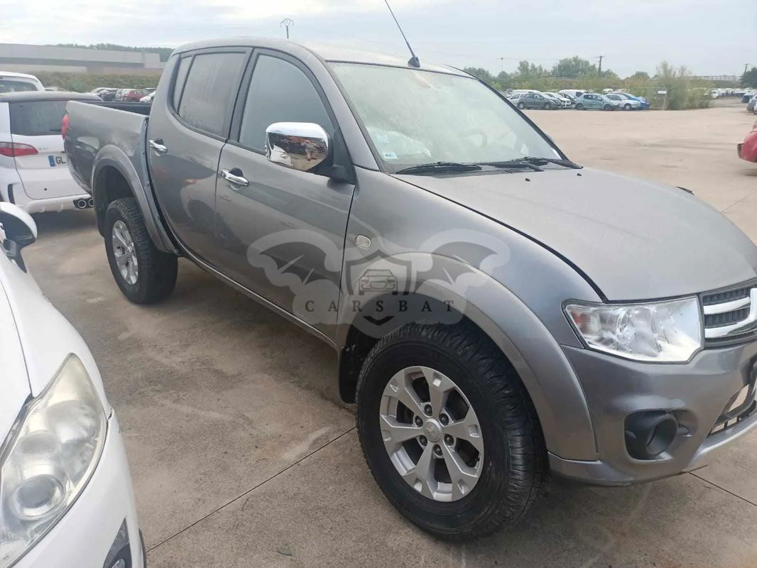 Mitsubishi L200 2015