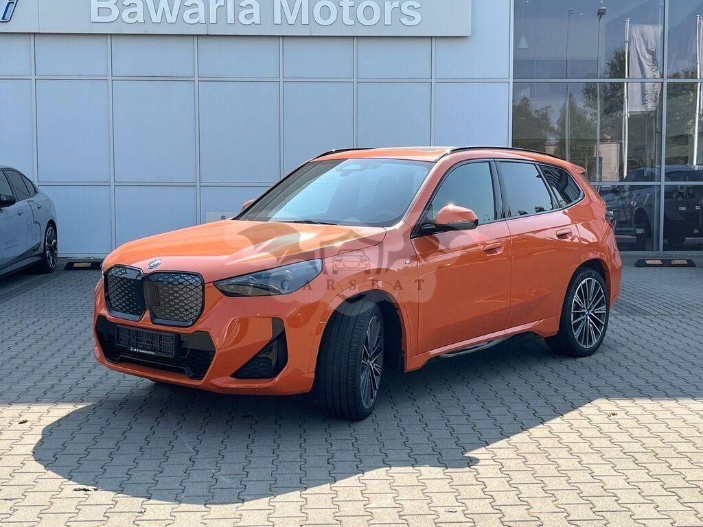 BMW iX1 2024