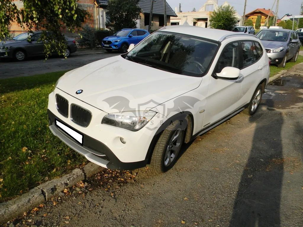 BMW iX1 2012