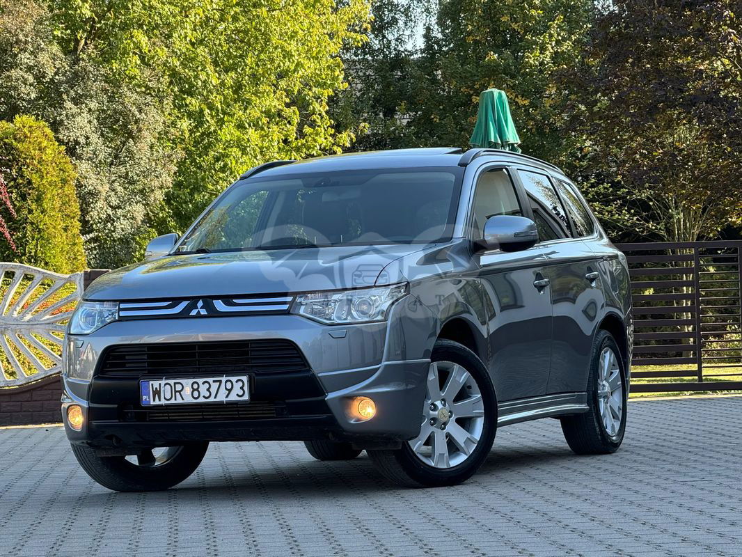 Mitsubishi Outlander III 2.2 DI-D 4WD Instyle 2013