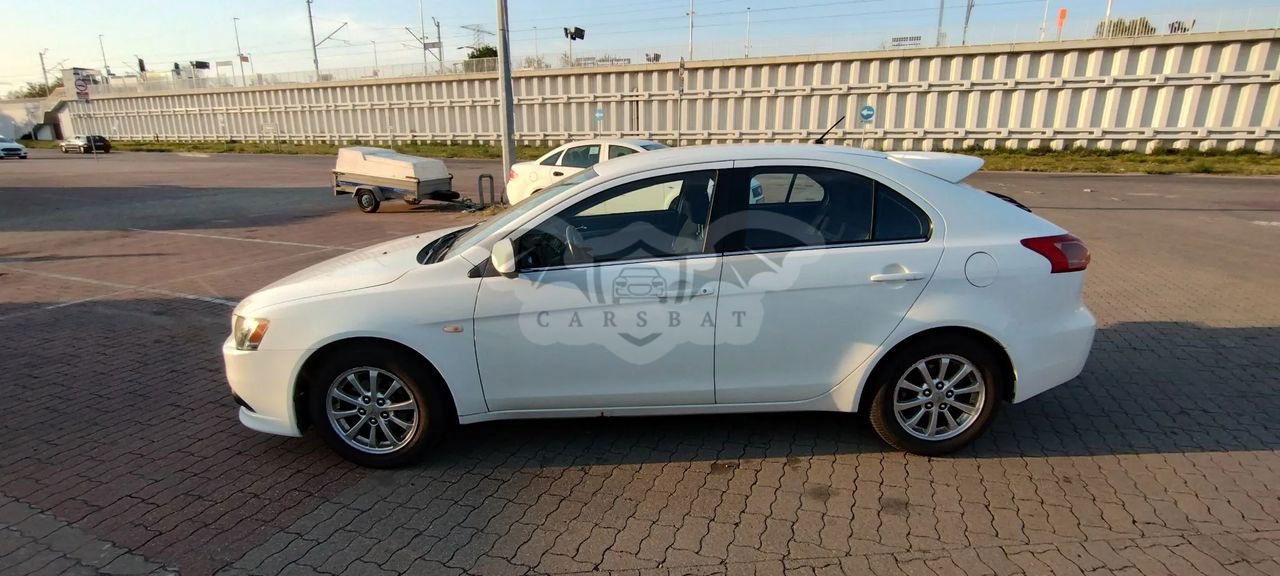 Mitsubishi Lancer IX 1.6 Invite 2011