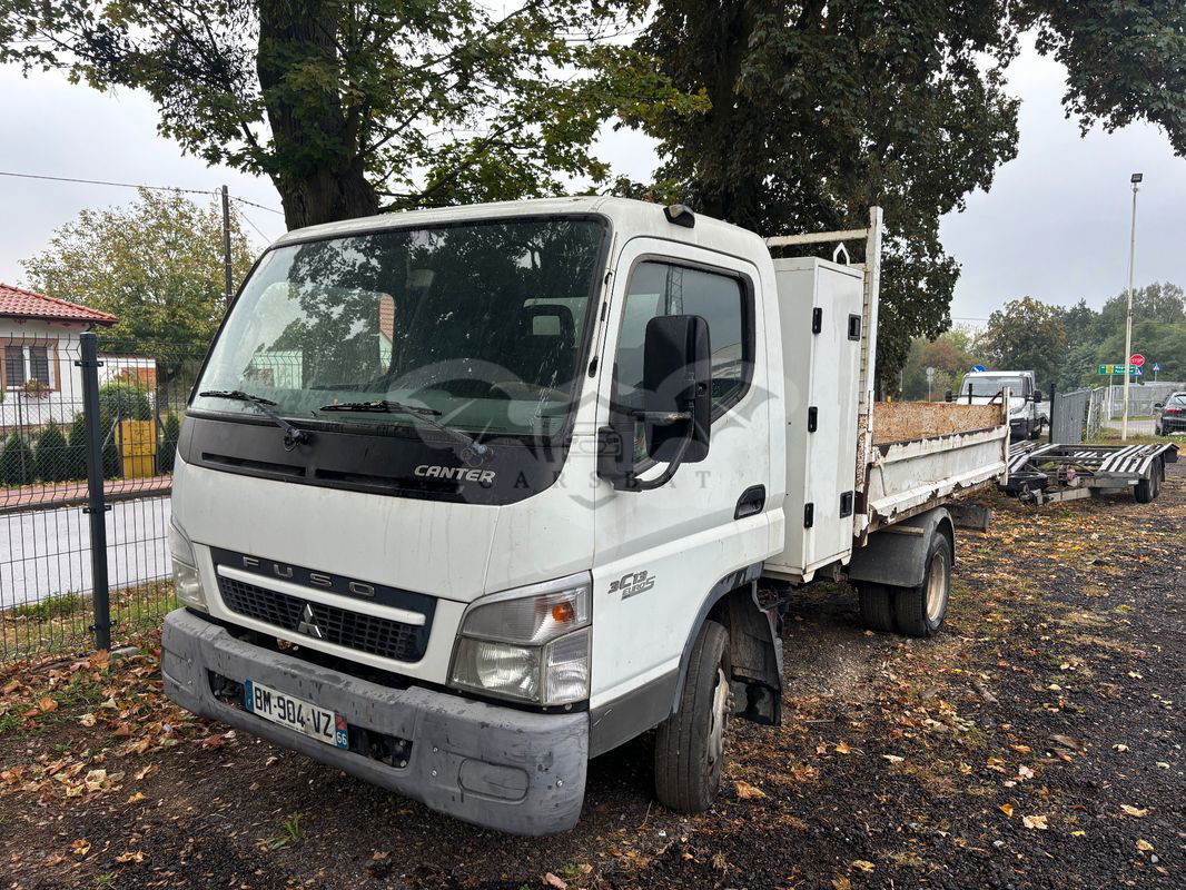 Mitsubishi Fuso Canter 2011