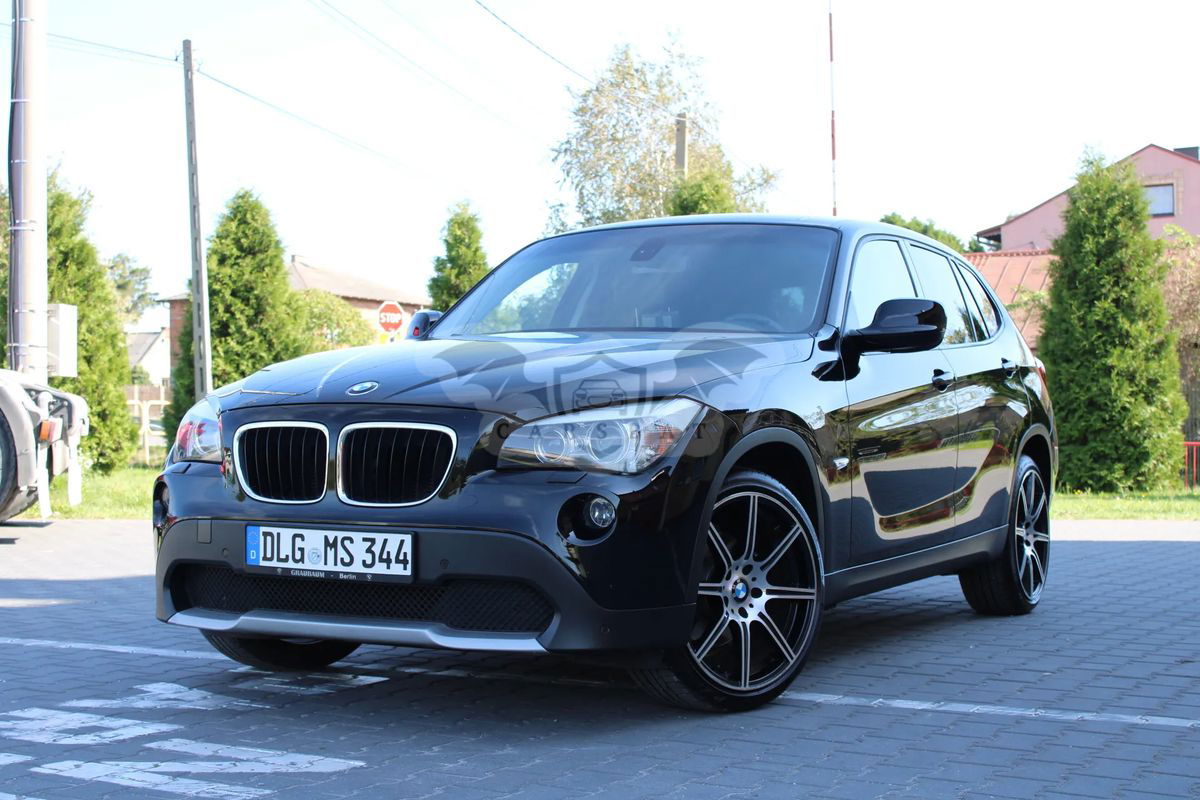 BMW iX1 2011