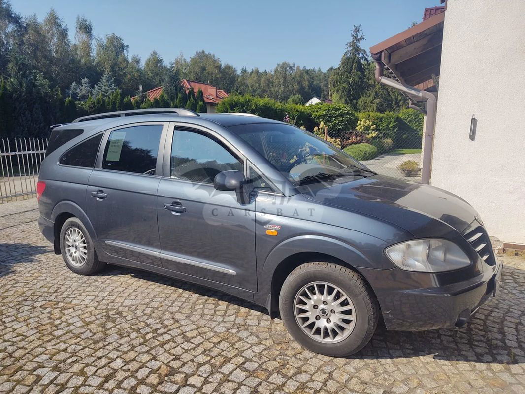 Ssangyong / KG Mobility Rodius 2006