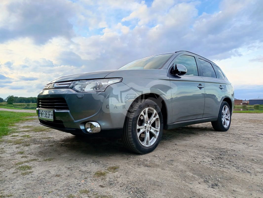 Mitsubishi Outlander III 2.2 DID Instyle Navi 2013