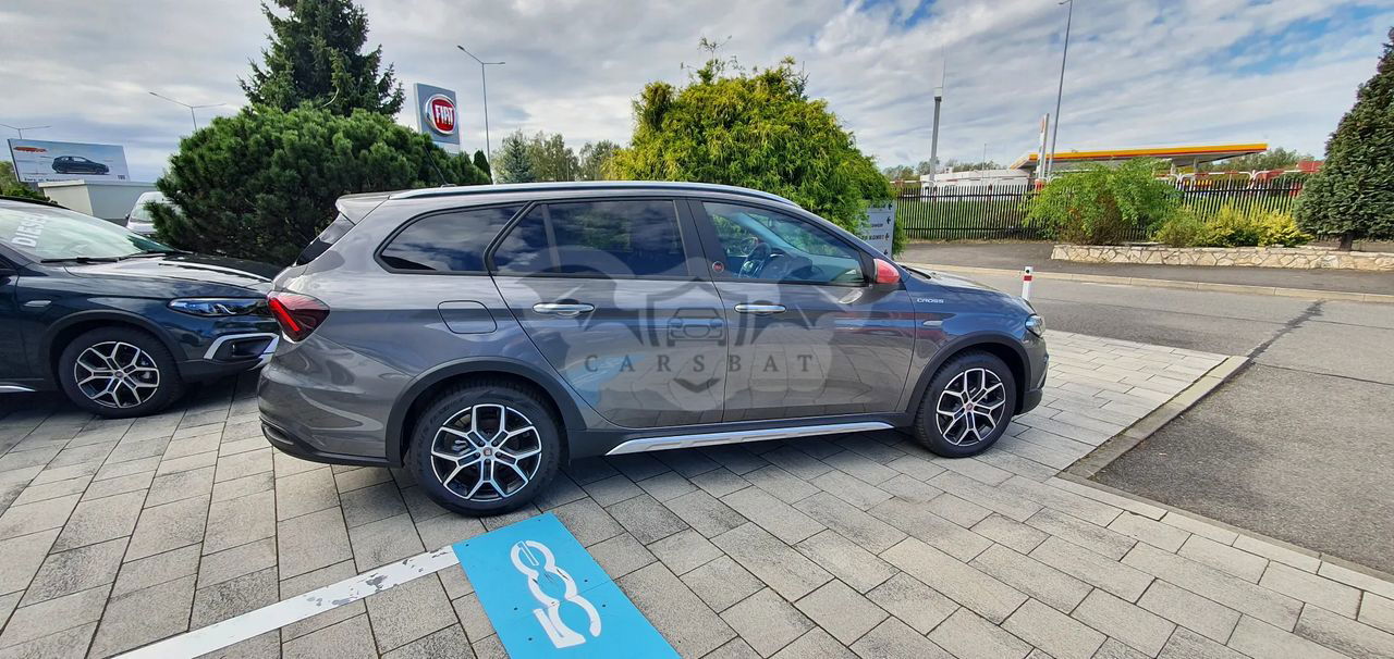 Fiat Tipo II 1.5 Hybrid Red DCT 2023
