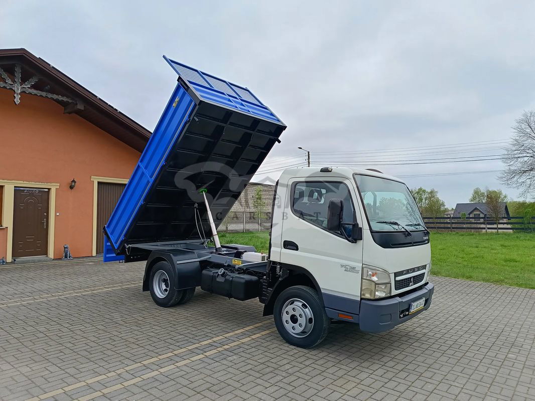 Mitsubishi Fuso Canter 2011