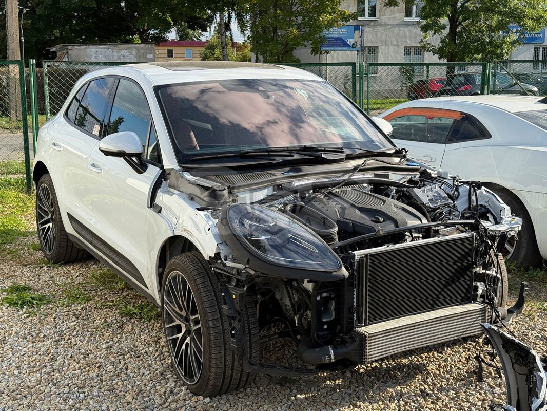 Porsche Macan Standard 2022