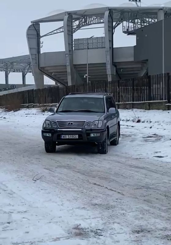 Lexus LX 2004