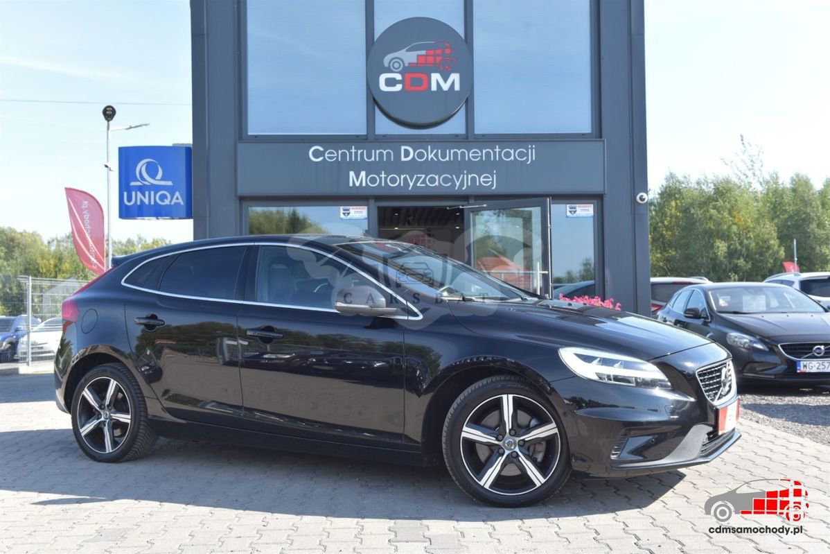 Volvo V40 II T3 Drive-E R-Design Momentum 2020