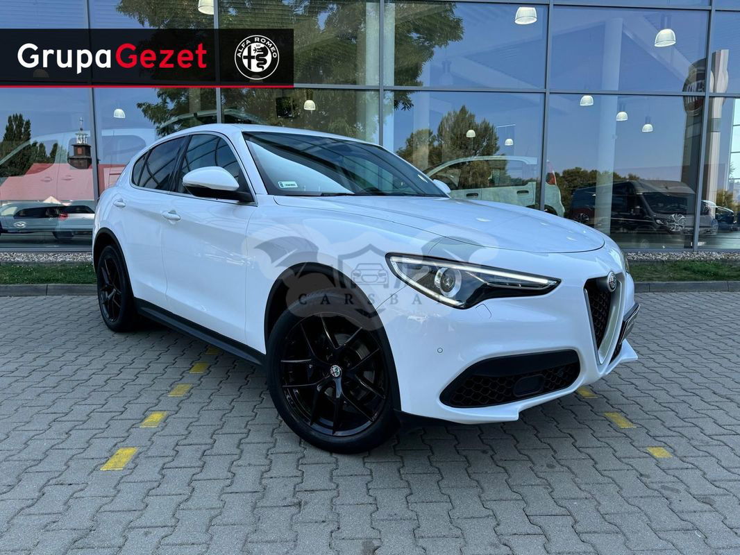 Alfa Romeo Stelvio 2017