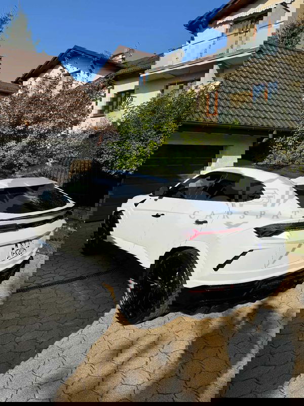 Lamborghini Urus Standard 2021