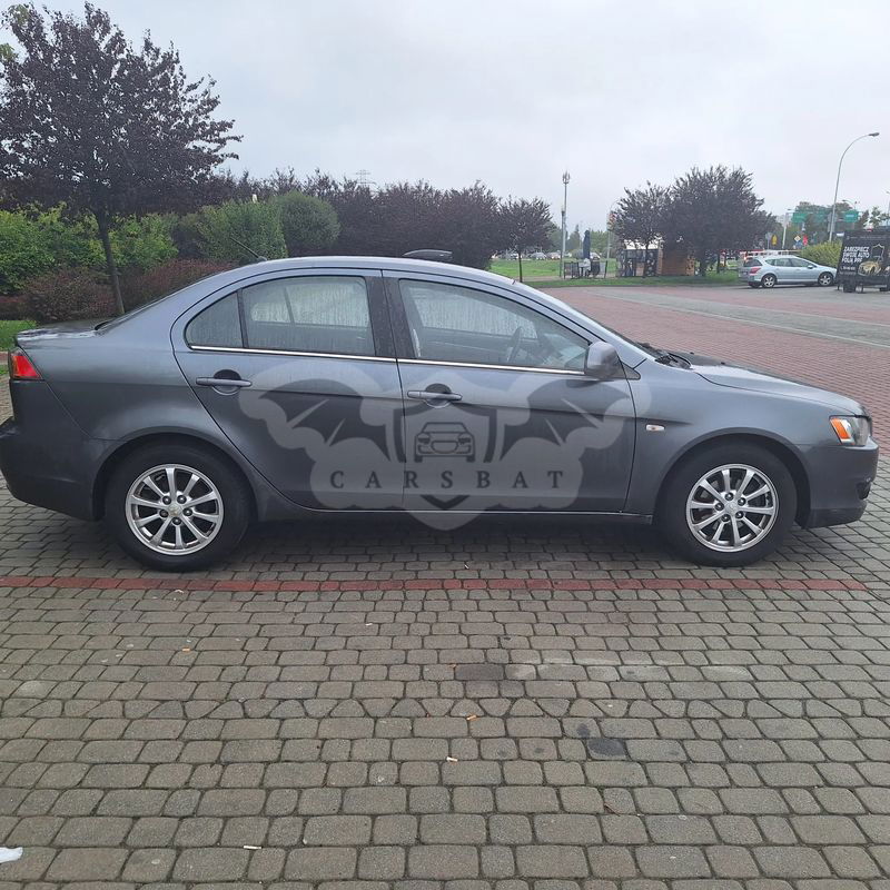 Mitsubishi Lancer VIII 1.6 Invite 2010