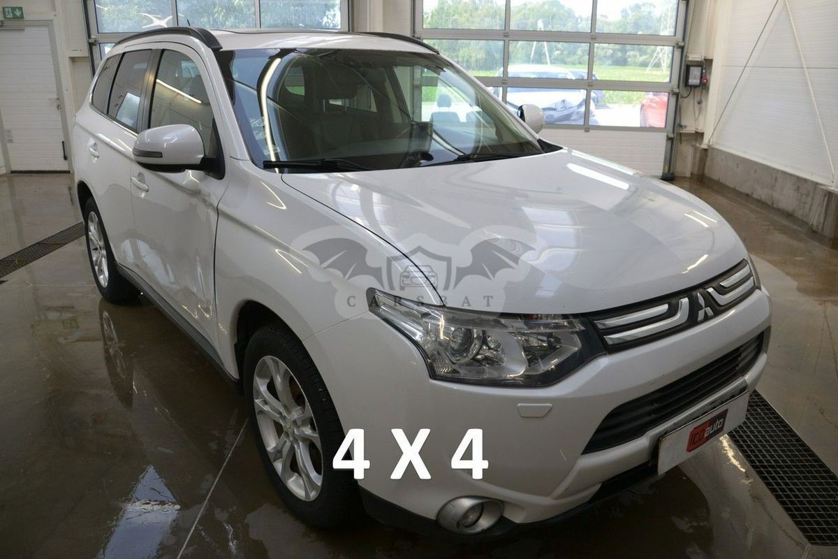 Mitsubishi Outlander III 2013
