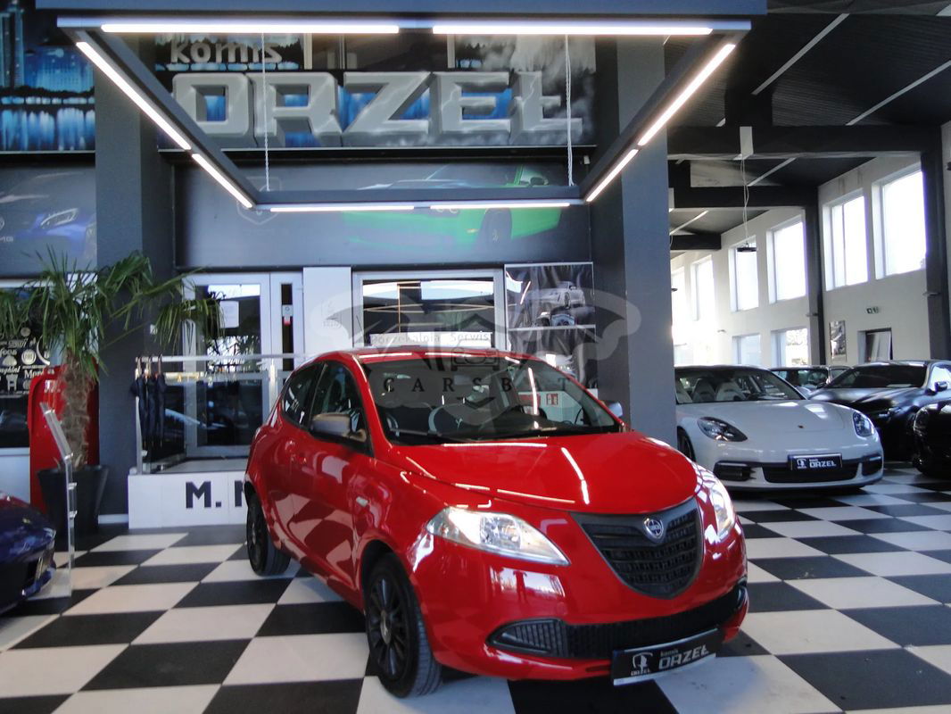 Lancia Ypsilon 1.2 8V Black&Red S&S 2014
