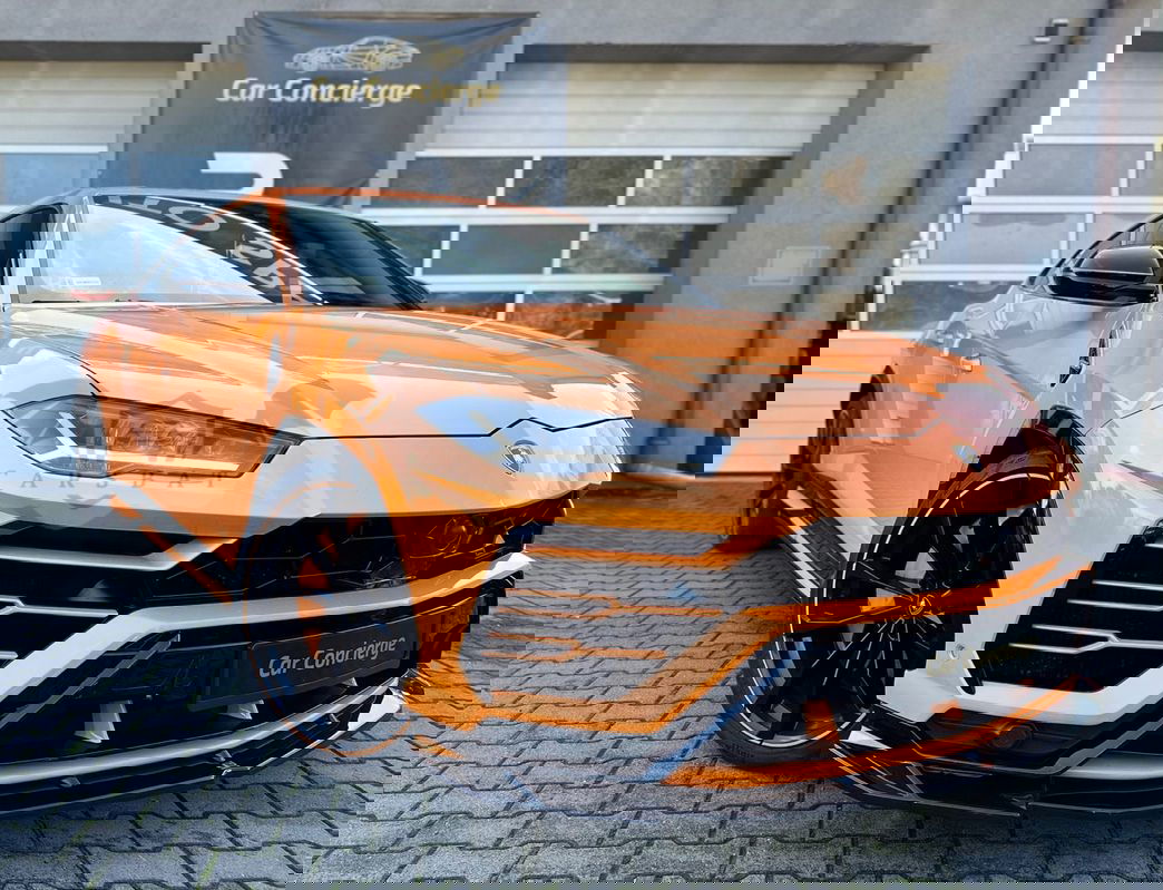 Lamborghini Urus Standard 2021