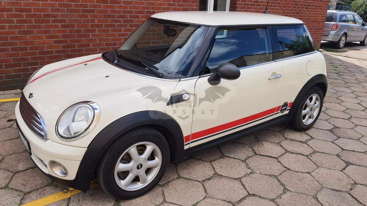 Mini One Standard 2010