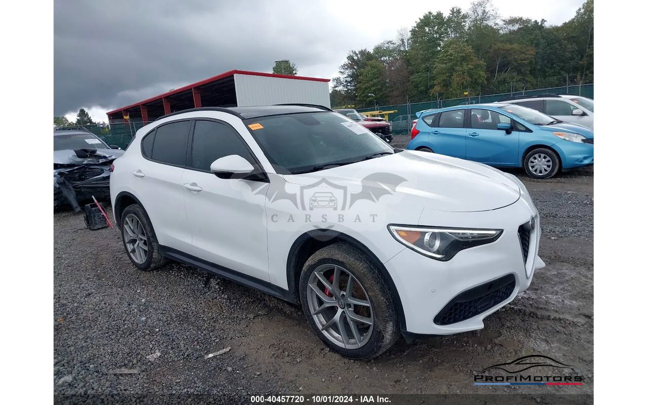 Alfa Romeo Stelvio 2017