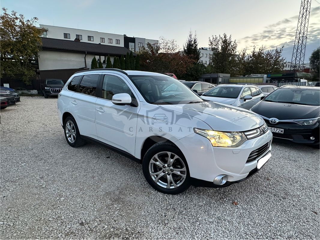 Mitsubishi Outlander III 2.0 2WD CVT Edition+ 2012