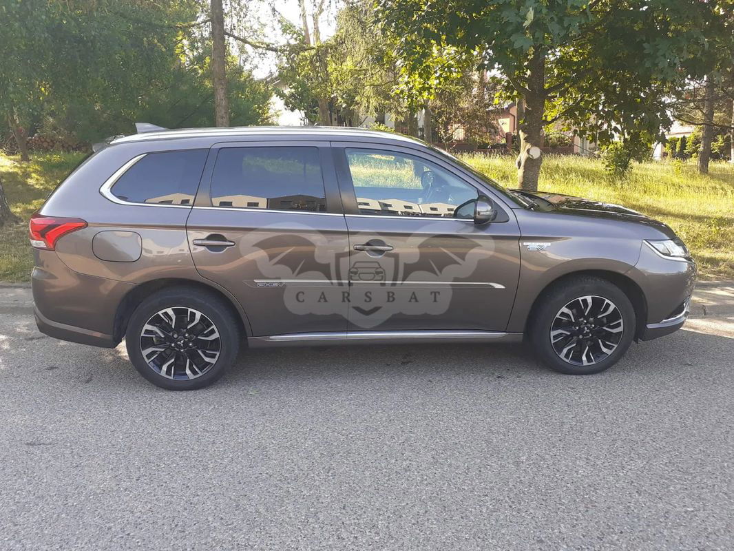 Mitsubishi Outlander III PHEV Intense + 2018