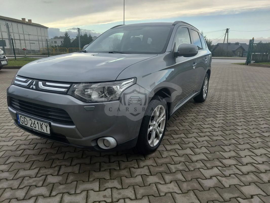 Mitsubishi Outlander III 2.2 DID Intense 2013