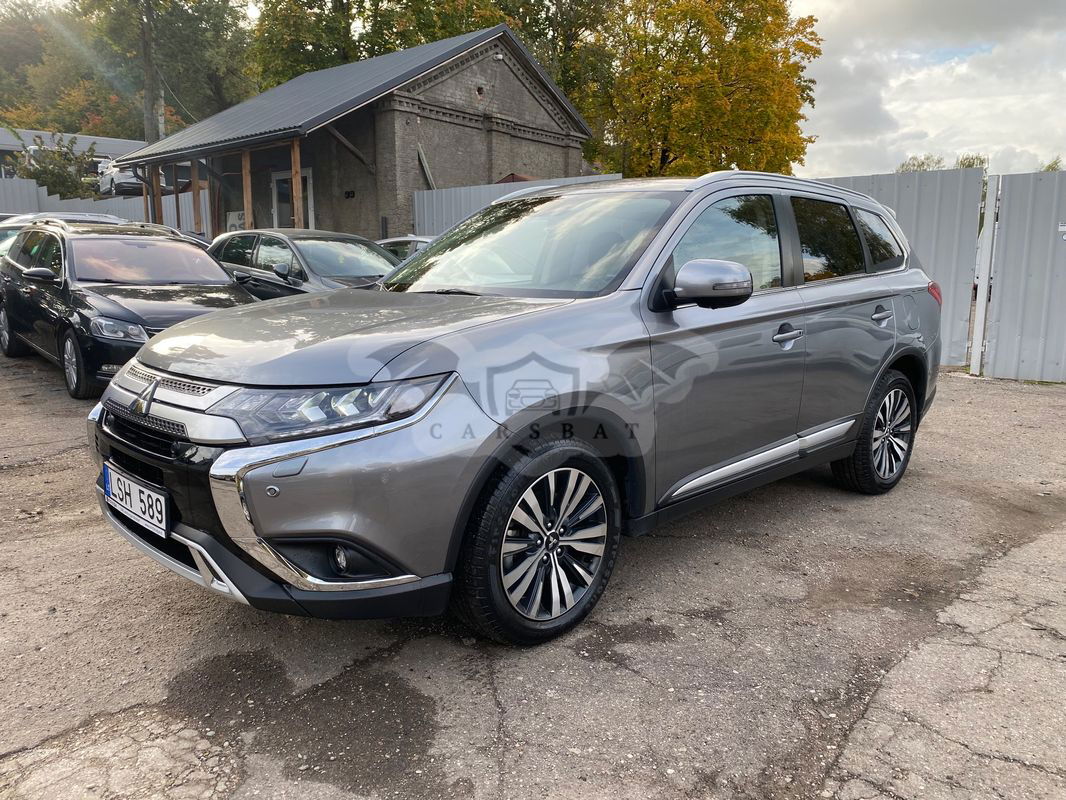 Mitsubishi Outlander IV 2021