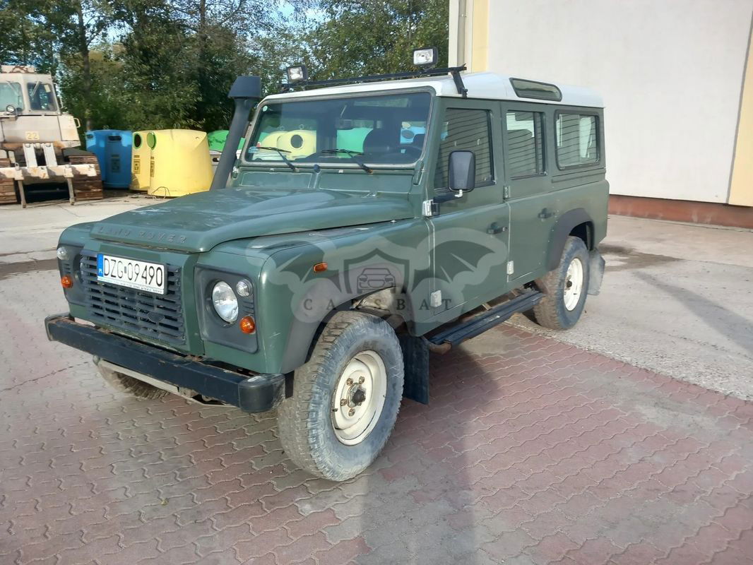 Land Rover Defender 2012