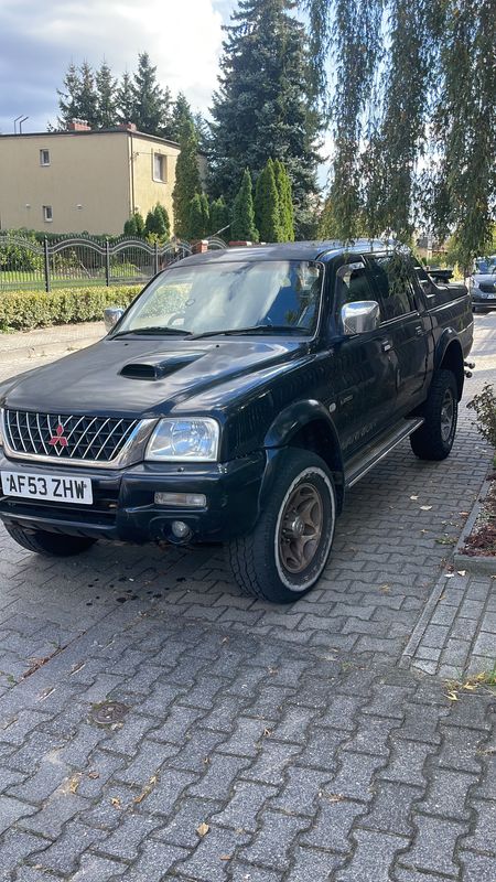 Mitsubishi L200 2003