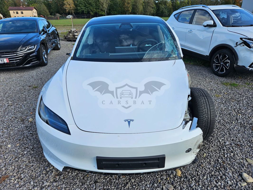 Tesla Model 3 2024