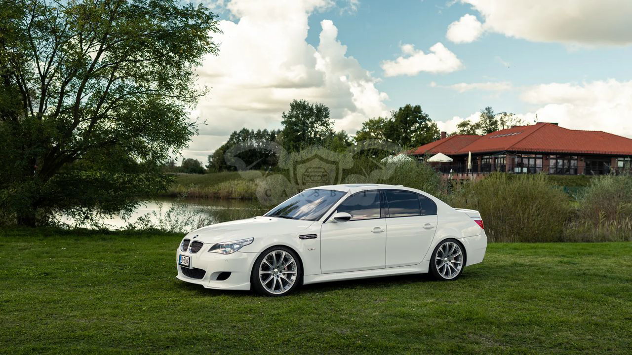 BMW M5 2006