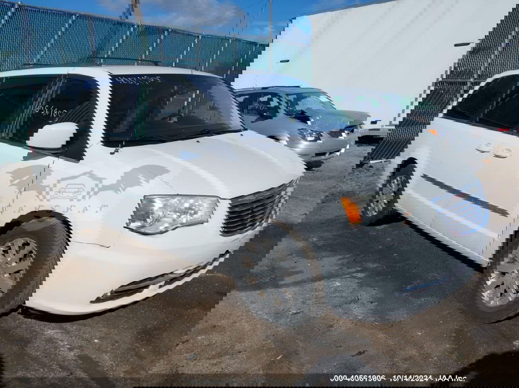 Chrysler Town & Country V 2013